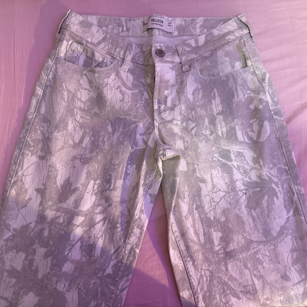 Hollister Women's Camouflage Gray Low Waisted Jeans